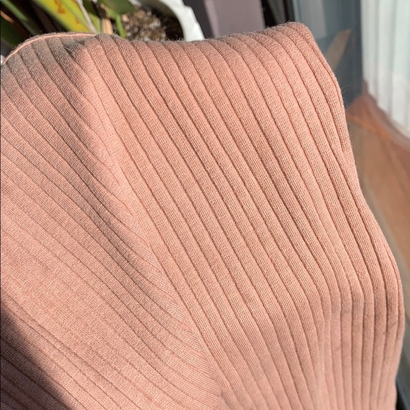 Pink ribbed body con dress - Picture 4 of 5